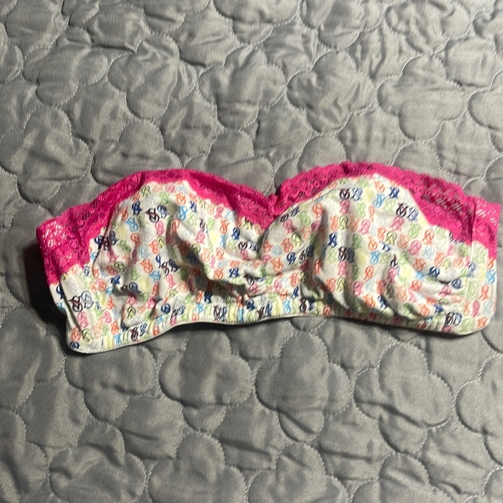 Super cute strapless Victoria’s Secret bra L